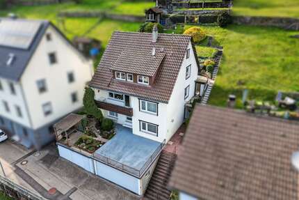 Haus zum Kaufen in Höfen an der Enz 450.000,00 € 179.96 m²