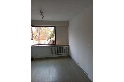 Einen Raum - 350,00&nbsp;EUR Kaltmiete, ca.&nbsp; 12,00&nbsp;m&sup2; in Bietigheim-Bissingen (PLZ: 74321)