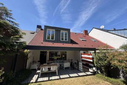 Haus zum Kaufen in Mörfelden-Walldorf 619.000,00 € 185 m²