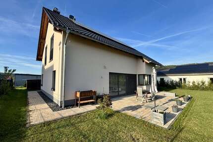 Haus zum Kaufen in Naumburg 525.000,00 € 175 m²