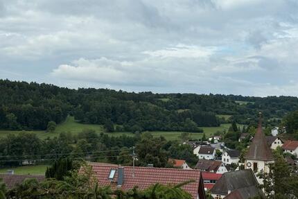 4 Zimmer Wohnung mit Balkon, Terrasse und Garten - Aidlingen