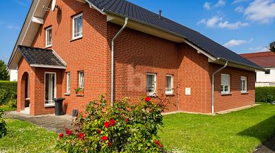 GROßZÜGIGER BUNGALOW MIT ERWEITERUNGSMÖGLICHKEITEN - Dassel