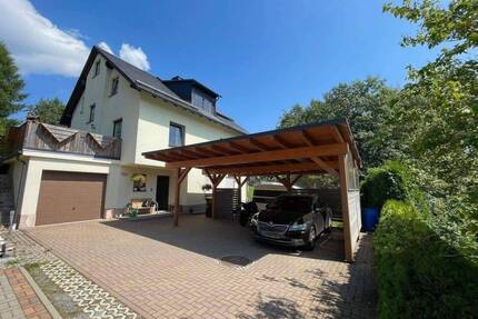 Exklusives Einfamilienhaus mit Ferien-Einliegerwohnung in Traumlage von Oberwiesenthal – Ihr persönliches Paradies inmitten der Natur
