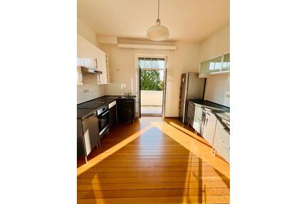 strahlende 2 ZKB Altbau-Mietwohnung mit Einbauküche, Bischmisheim - Saarbrücken Kieselhumes