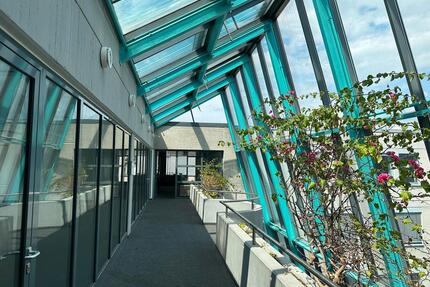 Helle und flexible Büro-und Seminarraumflächen in Stuttgart mit SCHULZULASSUNG !!