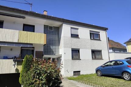 San.bedürftige 3,5 Zi.Wohnung mit Balkon zusätzlichem Hobbyraum und Garage - Kornwestheim