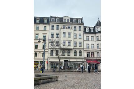 renovierte DG-Wohnung mit neuer Einbauküche im Zentrum von Halle - Halle (Saale)