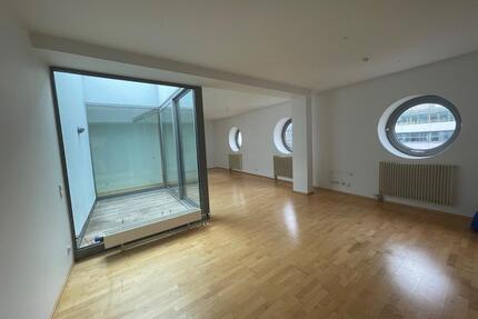 zentrale 2-Zimmer Wohnung mit Penthouse-Charakter - Stuttgart Stuttgart-Nord