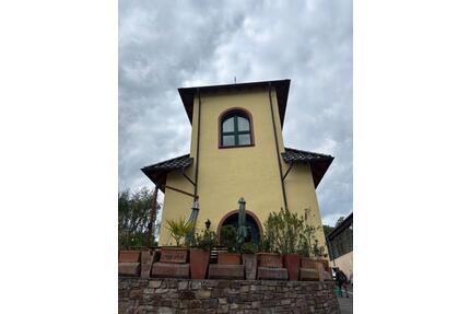 Turm Wohnung - 875,00&nbsp;EUR Kaltmiete, ca.&nbsp; 60,00&nbsp;m&sup2; in Rüdesheim am Rhein (PLZ: 65385)