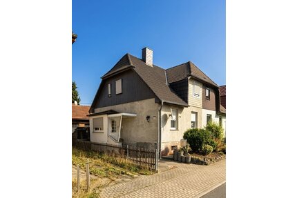 Dorndorf, Doppelhaushälfte + Nebengeb.