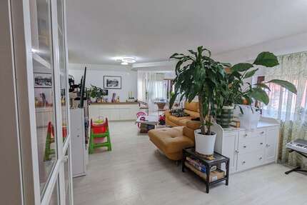 Wohnung zum Mieten in Pforzheim 1.250,00 € 145 m²