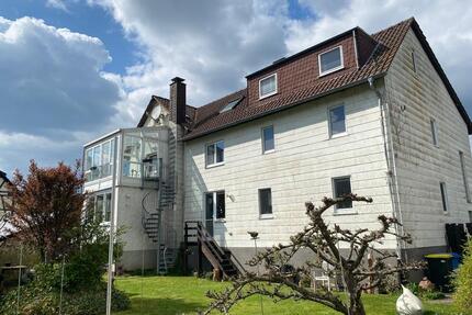 Großes Wohnhaus mit 2,5 Wohnungen im idyllischen Lahntal