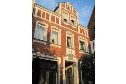 Nur an Singles! 2 ZKB-Whg. Kl. Dachterrasse- Nähe Bernhardbrunnen - Lippstadt