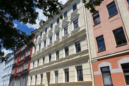 Haus zum Kaufen in Annaberg-Buchholz 305.000,00 € 831 m²