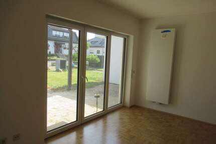 Haus zum Mieten in Limburg-Eschhofen 1.500,00 € 200 m²
