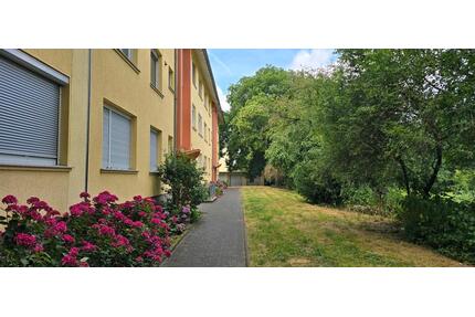Frisch renovierte 3,5 Zi Wohnung m. Südbalkon und Garage - Rheinberg