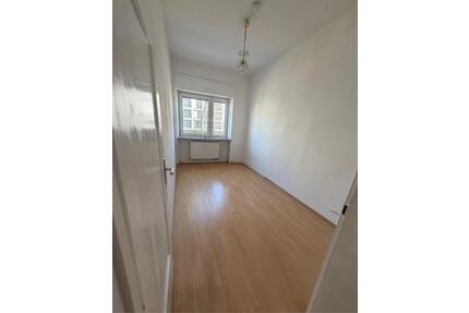 87 m² 4-Zimmer Wohnung mit 2 Balkonen & neuem Bad - Nürnberg Hasenbuck