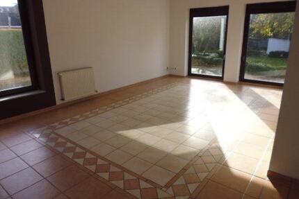 Haushälfte - 1.000,00&nbsp;EUR Kaltmiete, ca.&nbsp; 123,00&nbsp;m&sup2; in Barßel (PLZ: 26676)