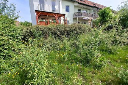 2-Zimmer-Wohnung im Grünen mit Balkon & Stellplatz in Barby