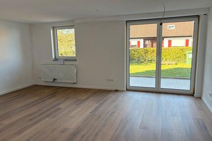 Kernsanierte 2,5-Zimmer Wohnung EG mit Garten - Wittelshofen