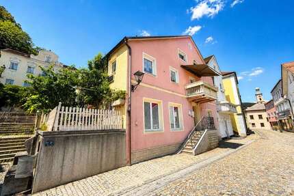 Haus zum Kaufen in Riedenburg 250.000,00 € 220 m²