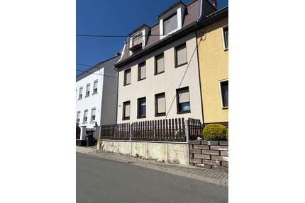 Haus zum Kaufen in Greiz 65.000,00 € 100 m²