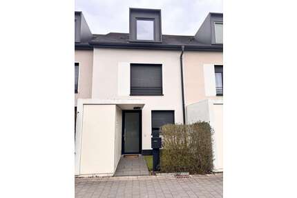 Haus zum Kaufen in Erlangen 729.000,00 € 145.05 m²