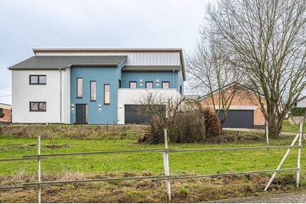 Herrliches Haus mit kleinem Tiny und großem Nebengebäude. L- Vianden nur7min! - Geichlingen