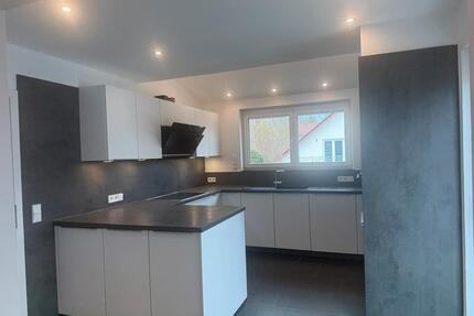 Frisch renovierte 3,5 Zimmer Dachgeschosswohnung ab sofort frei - Illerkirchberg