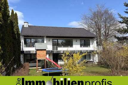 Haus zum Kaufen in Lichtenberg 350.000,00 € 440 m²