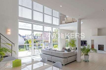 Haus zum Kaufen in Bad Homburg 1.590.000,00 € 241 m²