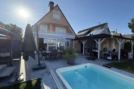 Haus zum Kaufen in Augsburg 1.390.000,00 € 250 m²