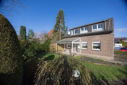 Freistehendes Haus mit 2 Wohneinheiten - Rees Millingen