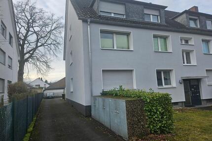 2 leerstehende Wohnungen in Köln Grengel zu verkaufen