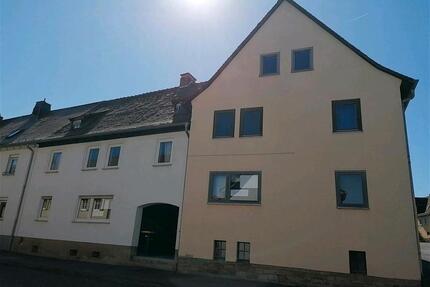 Haus zu verkaufen Doppelhaus - 180.000,00&nbsp;EUR Kaufpreis, ca.&nbsp; 20,00&nbsp;m&sup2;&nbsp;Wohnfl&auml;che in Cornberg (PLZ: 36219)