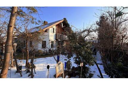 Freistehendes Einfamilienhaus im Landhausstil - Rain