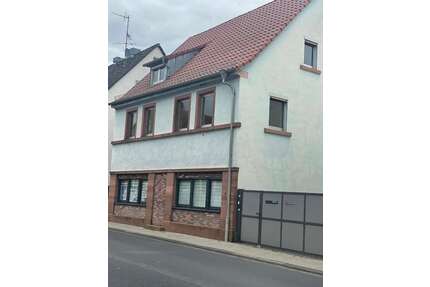 Haus zum Kaufen in Kleinwallstadt 699.000,00 € 330 m²