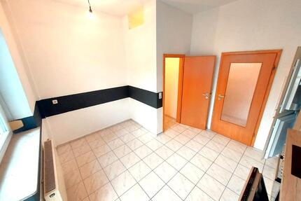 4-Zimmer Wohnung, hell, schön, zentrumsnah, ruhig, mit Küche - Oettingen in Bayern