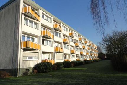 Ansprechende 3-Raum-Wohnung im Erdgeschoss mit Balkon in ruhiger Lage... - Duisburg Rheinhausen