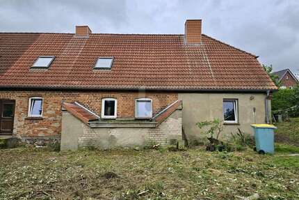 Haus zum Kaufen in Plaaz 99.900,00 € 94 m²