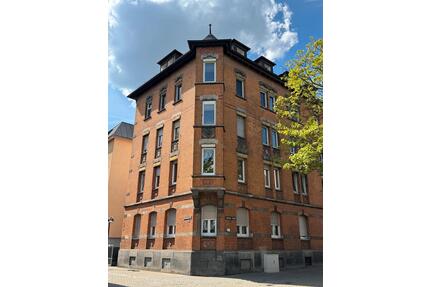 Helle 3-Zimmer-Dachgeschosswohnung in Stuttgart Bad-Cannstatt