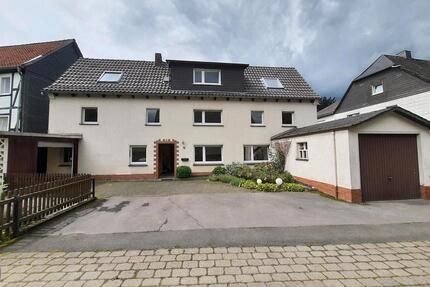 Einfamilienhaus - 230.000,00&nbsp;EUR Kaufpreis, ca.&nbsp; 140,00&nbsp;m&sup2; in Meschede (PLZ: 59872)