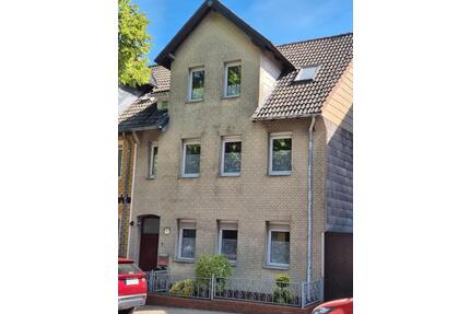 Haus mit Einliegerwohnung - 195.000,00&nbsp;EUR Kaufpreis, ca.&nbsp; 172,00&nbsp;m&sup2; in Königslutter am Elm (PLZ: 38154)