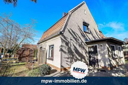 Ein Ort zum Wohlfühlen: Haus mit Garten und viel Charme - Berlin Altglienicke