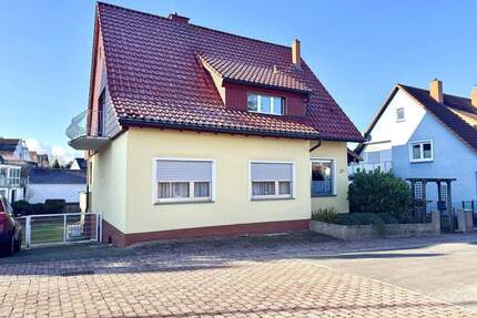 Weilerbach - Gepflegte 4-Zimmerwohnung mit Balkon und Garten in Weilerbach