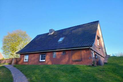 Ihr Segelboot direkt vor der Tür! Modernisiertes Einfamilienhaus zu verkaufen - Heiligenstedten