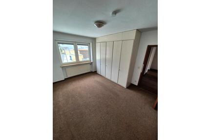 Mietwohnung Grafenwöhr - 1.200,00&nbsp;EUR Kaltmiete, ca.&nbsp; 120,00&nbsp;m&sup2; in Grafenwöhr (PLZ: 92655)