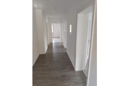 Helle 2,5-Zimmer Wohnung mit Balkon im 1. OG in Aschheim