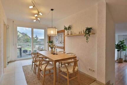 Ihr Familiendomizil - gute Raumaufteilung, schöner Garten, neuwertige Küche, große Garage! - Weissach