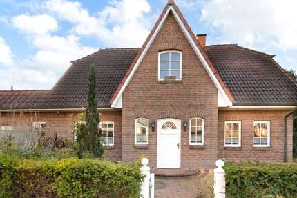 Haus zum Kaufen in Schwarzenbek 545.000,00 € 149 m²